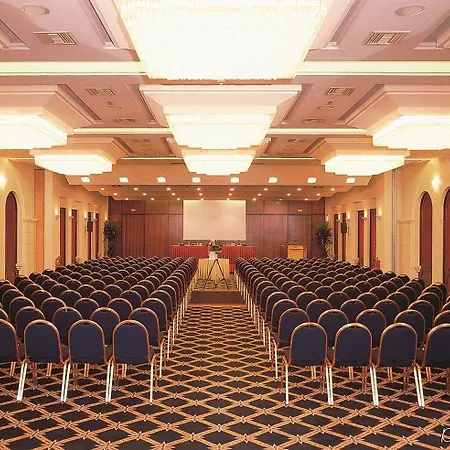 Aquila Atlantis Hotel 